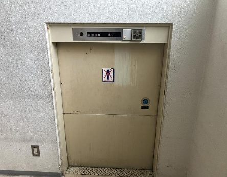 京都市南区上鳥羽菅田町　店舗事務所の内装