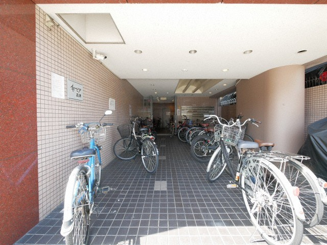 イトーピア高津のエントランス