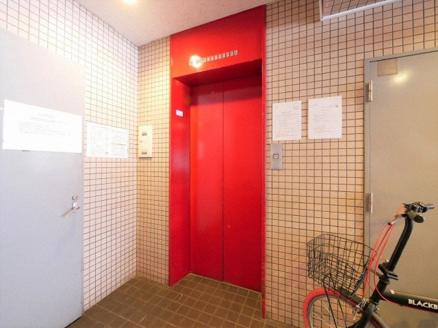 イトーピア高津のロビー