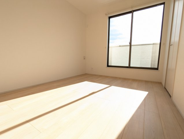 水戸市内原町984番の収納|クローゼット内にキャストなどを置いていただき、スペースの有効活用を！（同施工物件）