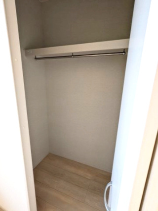 水戸市内原町984番の居間・リビング|明るいリビングで居心地が良くご家族皆で寛げる憩いの場。家族のコミュニケーションが欠かせない場になります～♪家族円満の空間を～（同施工物件）