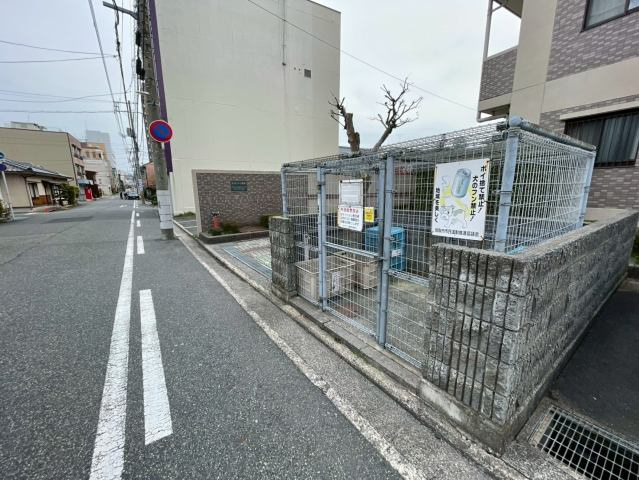 【No.7446】ネオハイツ鳥取904/3LDK/Sマート川端店徒歩4分のその他|ごみ置場