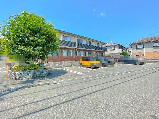 シャーメゾン フォルトゥーナの駐車場