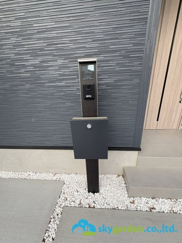 平塚市岡崎10期　新築戸建　全30棟6号棟の玄関