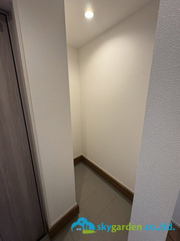 平塚市岡崎10期　新築戸建　全30棟6号棟の玄関