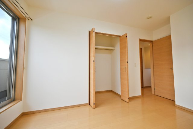 宝塚市山本丸橋3丁目中古一戸建ての収納|2階洋室約6.2帖