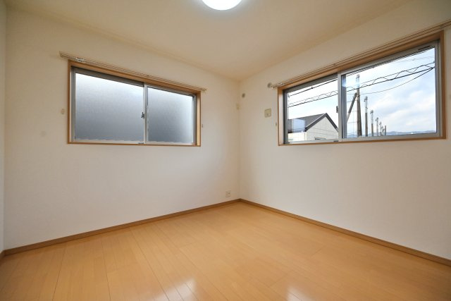 宝塚市山本丸橋3丁目中古一戸建ての洋室|2階洋室約6.2帖