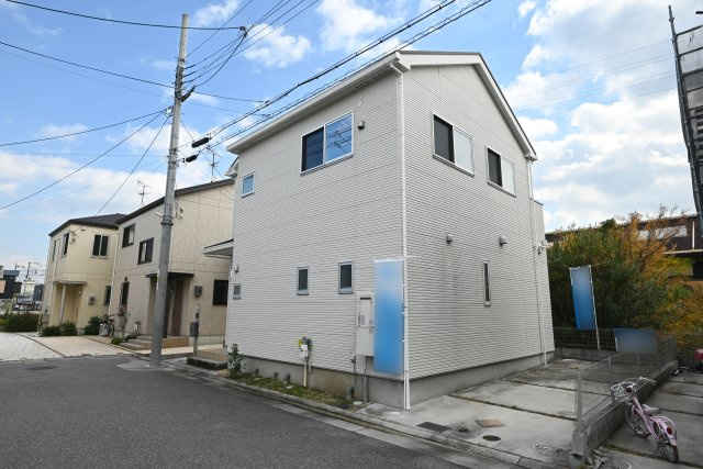 宝塚市山本丸橋3丁目中古一戸建ての外観|2025年12月撮影