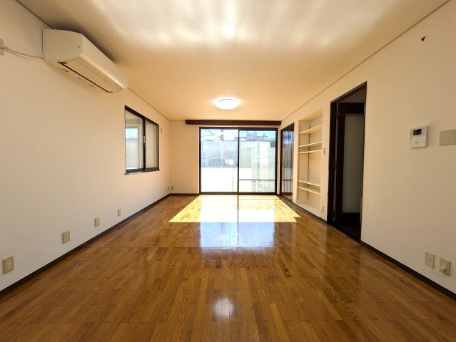 南馬込３丁目軽量鉄骨戸建の居間・リビング
