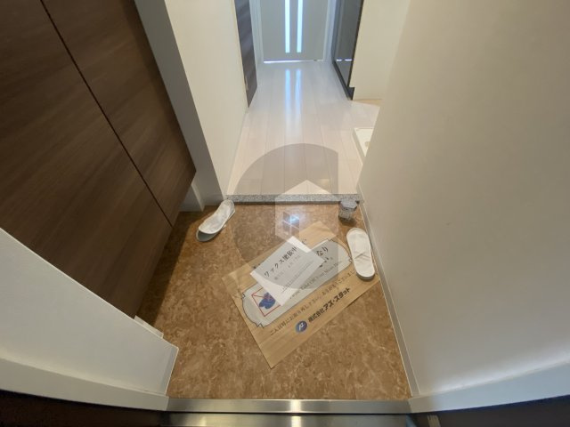 Luxe布施北2の玄関