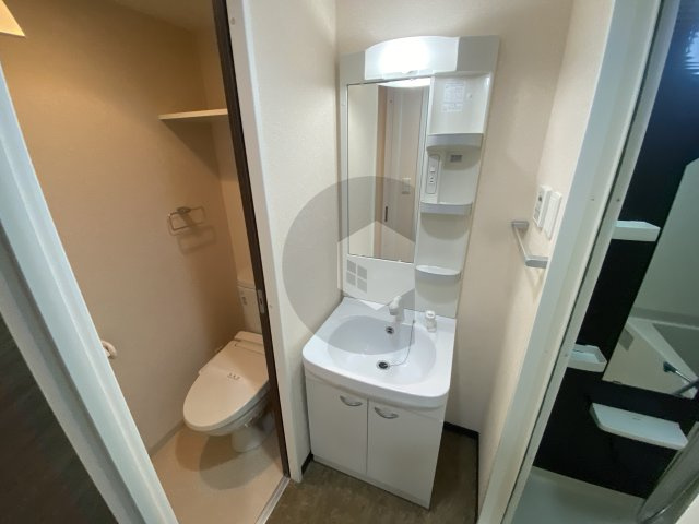 Luxe布施北2の洗面所