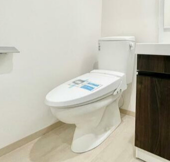 エストゥルースプラス三ノ輪のトイレ