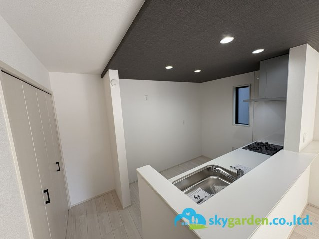 平塚市岡崎10期　新築戸建　全30棟5号棟のキッチン