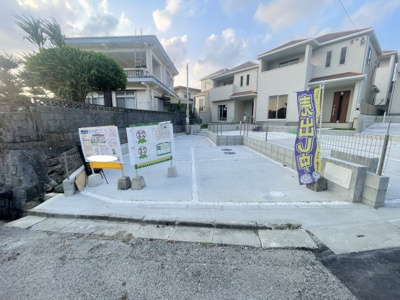 【駐車場】 | 南城市大里嶺井（全7棟）E号棟 | E号棟　駐車3台可♪