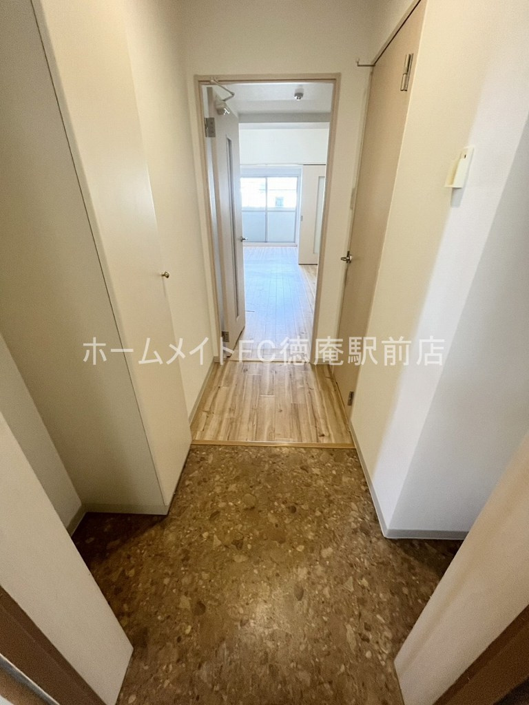 エレガンスレイヴの玄関