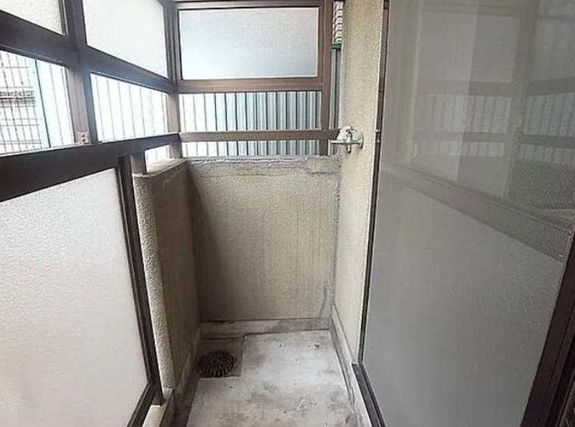 【西宮市宮前町】　ロータリービルド西宮のバルコニー