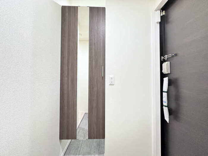 プラム86の玄関