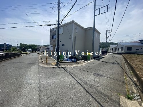 【仲介手数料０円】秦野市平沢第19　新築一戸建ての前面道路含む現地写真|秦野市平沢第19　新築一戸建て