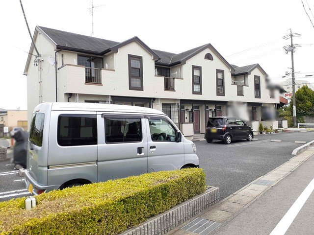 ドゥーハウスⅠの駐車場