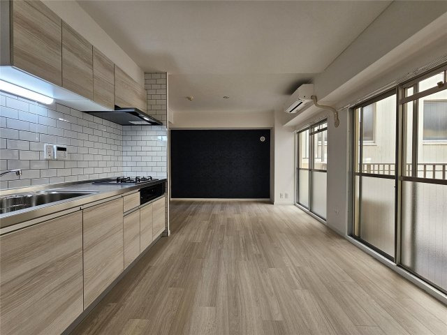 メゾンサンライズの居間・リビング