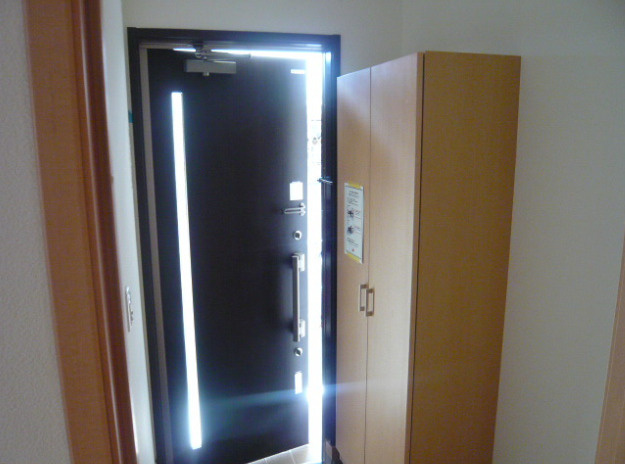 イースト深沢　南向き　3方角住戸　ペット相談の玄関