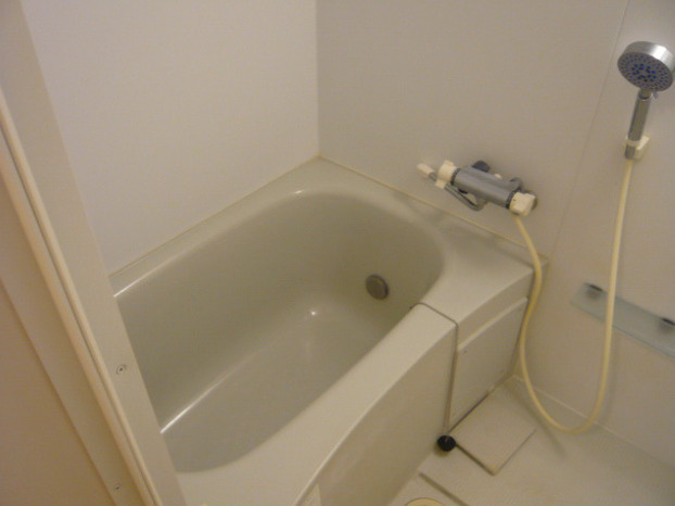 イースト深沢　南向き　3方角住戸　ペット相談の浴室