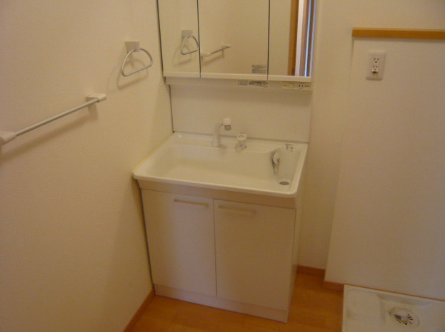 イースト深沢　南向き　3方角住戸　ペット相談の洗面所