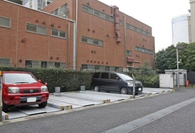 【駐車場】 | ブリリアントヨス | 駐車場です