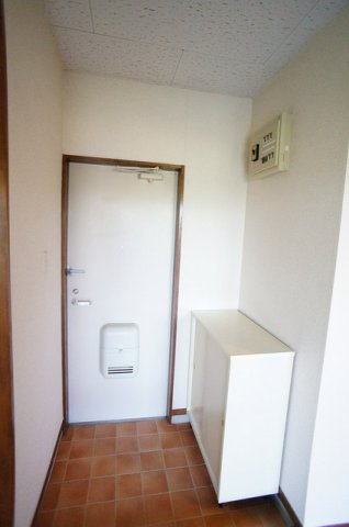 エルディム西Ａの玄関