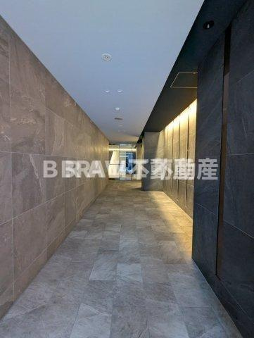 シークレフ北浜 BRAVI不動産のエントランス