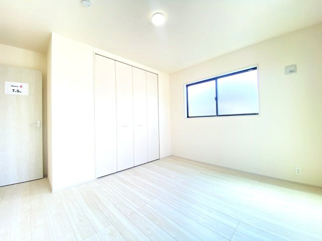 『八王子市新築戸建て』八王子市泉町1907-19【仲介手数料無料】　３期の洋室|～仲介手数料無料☆八王子ひなた不動産～　八王子市泉町　新築戸建て