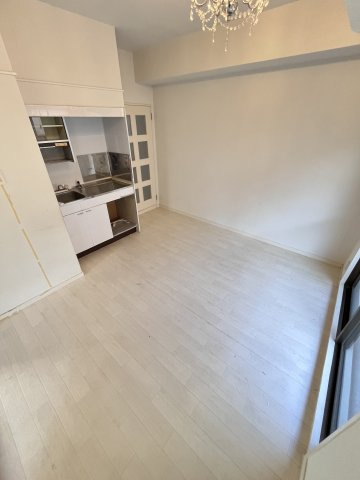 大阪市都島区東野田町１丁目の賃貸マンションの居間・リビング