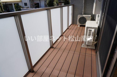 【バルコニー】 | シャーメゾンキャメリア