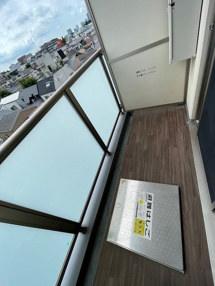 【バルコニー】