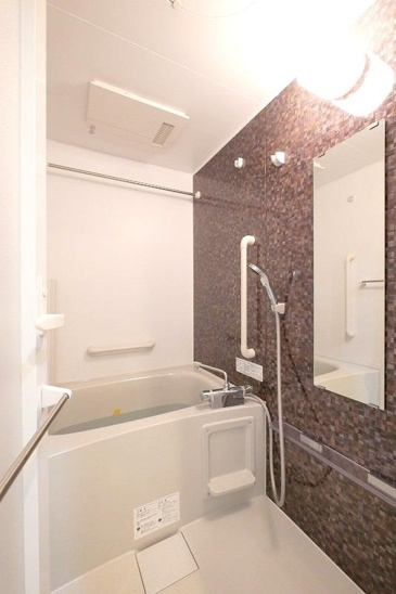 【浴室】ラフィスタ志村坂上Ⅱ 