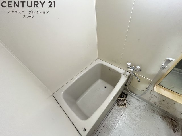 バストイレセパレートタイプのシンプルな浴室です！