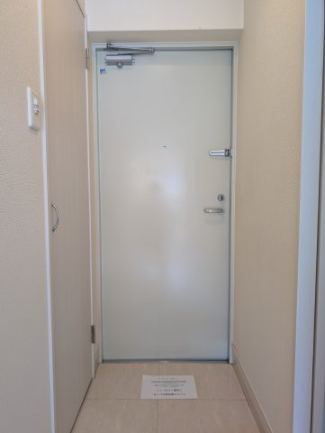 ウィステリア桜坂ヒルズの玄関