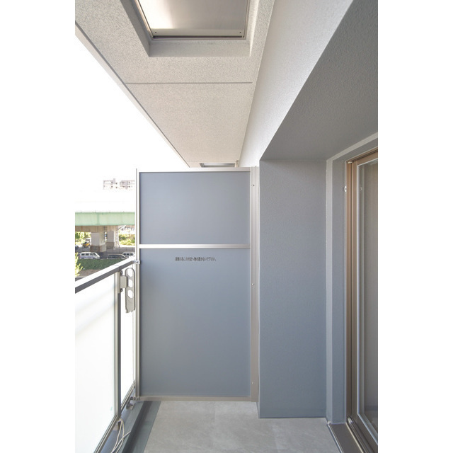 ファーストフィオーレ長田グランディールのバルコニー