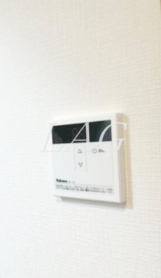 【設備】 | エスペランサ氷川台 | 給湯機です。