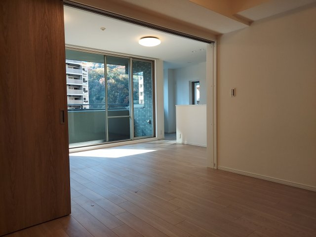 パークスクエア宝塚フォレストタワーの洋室|洋室約6帖