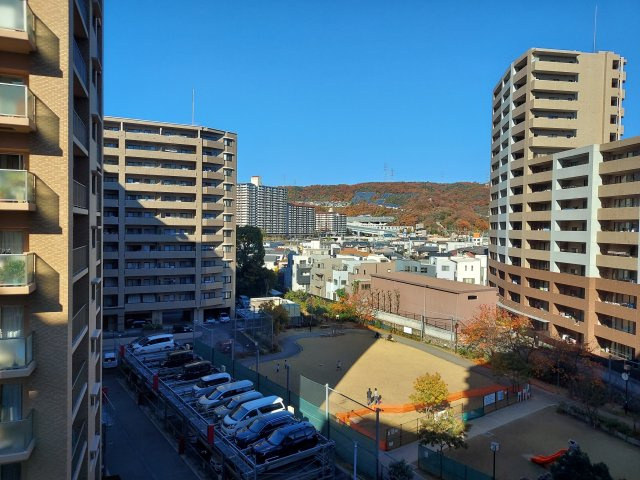 パークスクエア宝塚フォレストタワーの展望|西側バルコニーからの眺望