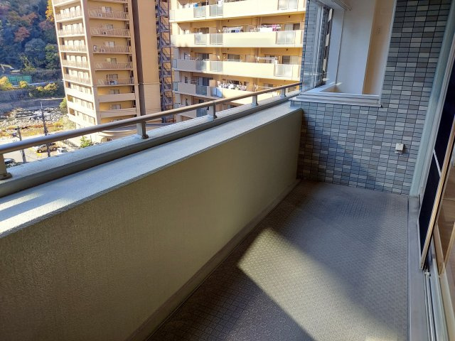 パークスクエア宝塚フォレストタワーのバルコニー|南西側バルコニー