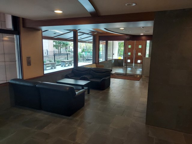 パークスクエア宝塚フォレストタワーのエントランス