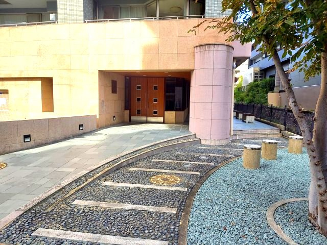 パークスクエア宝塚フォレストタワーのエントランス