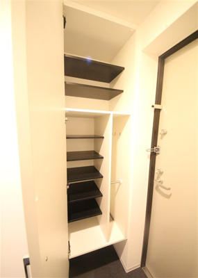 【収納】 | セレニテ堺筋本町リアン