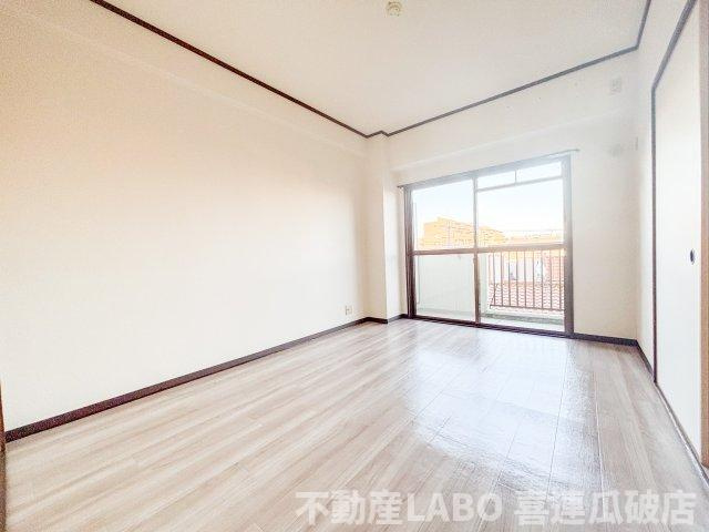 リベラルパレス平野の洋室