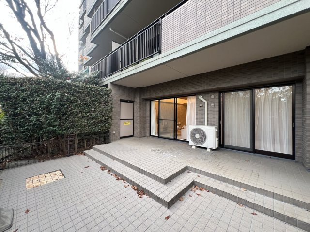 全室６帖超で広さも心も余裕のある暮らし【コスモ横浜常盤台公園】の庭|簡単な家庭菜園も楽しめるお庭です