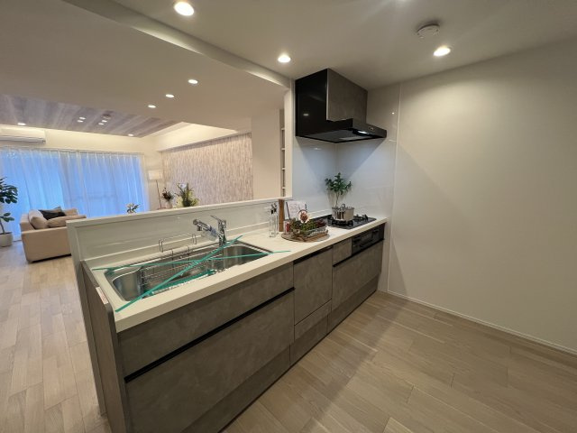 全室６帖超で広さも心も余裕のある暮らし【コスモ横浜常盤台公園】のキッチン|きれいなキッチンです