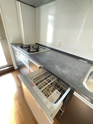 プレサンス京都一乗寺のキッチン|食器洗浄乾燥機付きです