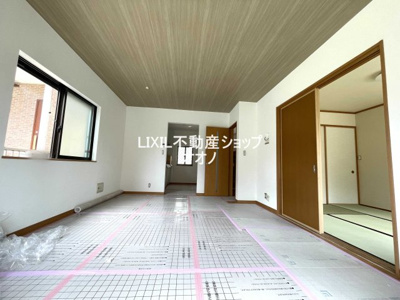 【居間・リビング】 | 加須市久下5丁目　中古住宅